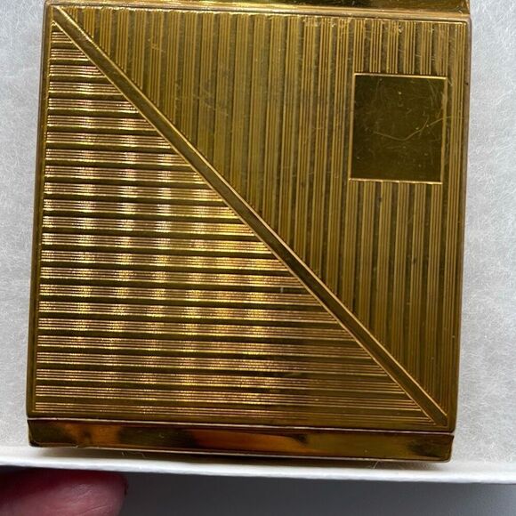 Vintage brass makeup compact by Cara Nome , Langlor’s Inc. - Picture 1 of 10